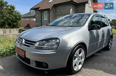 Хэтчбек Volkswagen Golf 2008 в 