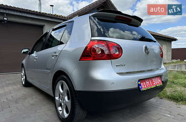 Хэтчбек Volkswagen Golf 2008 в 