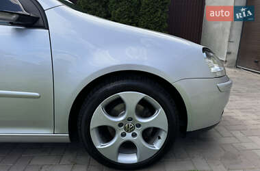 Хэтчбек Volkswagen Golf 2008 в 