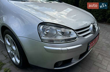 Хэтчбек Volkswagen Golf 2008 в 