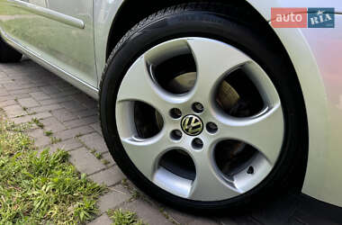 Хэтчбек Volkswagen Golf 2008 в 