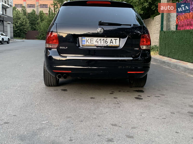 Універсал Volkswagen Golf 2010 в Дніпрі