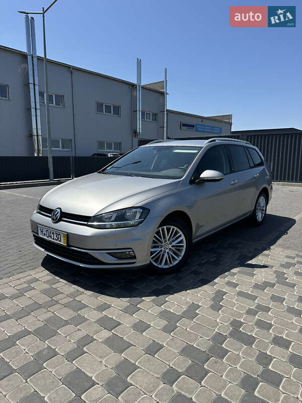 Универсал Volkswagen Golf 2017 в 