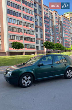 Хетчбек Volkswagen Golf 2001 в Тернополі