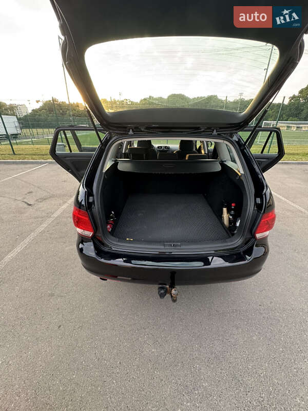 Универсал Volkswagen Golf 2011 в Ивано-Франковске