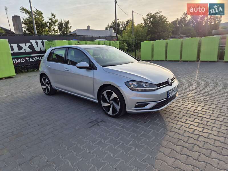 Хэтчбек Volkswagen Golf 2018 в Тернополе