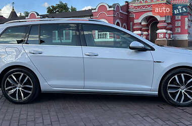 Универсал Volkswagen Golf 2017 в 