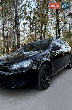 Універсал Volkswagen Golf 2012 в Вінниці