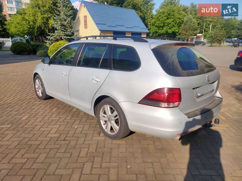 Універсал Volkswagen Golf 2013 в Луцьку