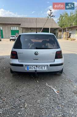 Хетчбек Volkswagen Golf 2000 в Виноградові