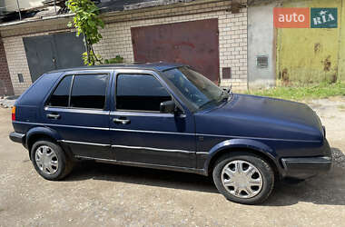 Хэтчбек Volkswagen Golf 1988 в 