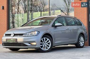 Универсал Volkswagen Golf 2019 в Киеве