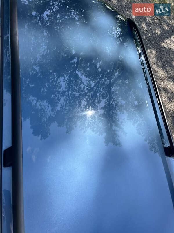 Універсал Volkswagen Golf 2003 в Чернівцях