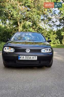 Универсал Volkswagen Golf 2001 в Киеве