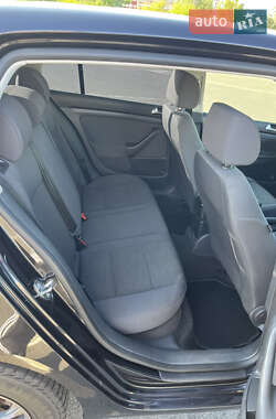 Хэтчбек Volkswagen Golf 2006 в 