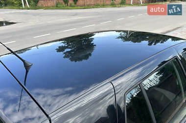 Хэтчбек Volkswagen Golf 2000 в 