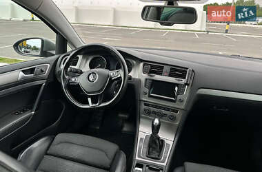 Универсал Volkswagen Golf 2014 в 