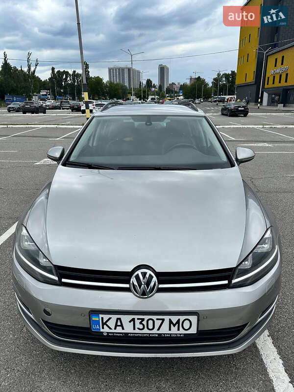 Универсал Volkswagen Golf 2014 в Киеве