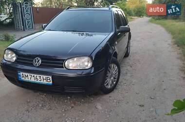 Универсал Volkswagen Golf 2003 в Радомышле