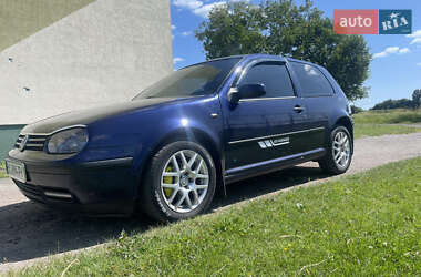Хэтчбек Volkswagen Golf 2000 в Остроге