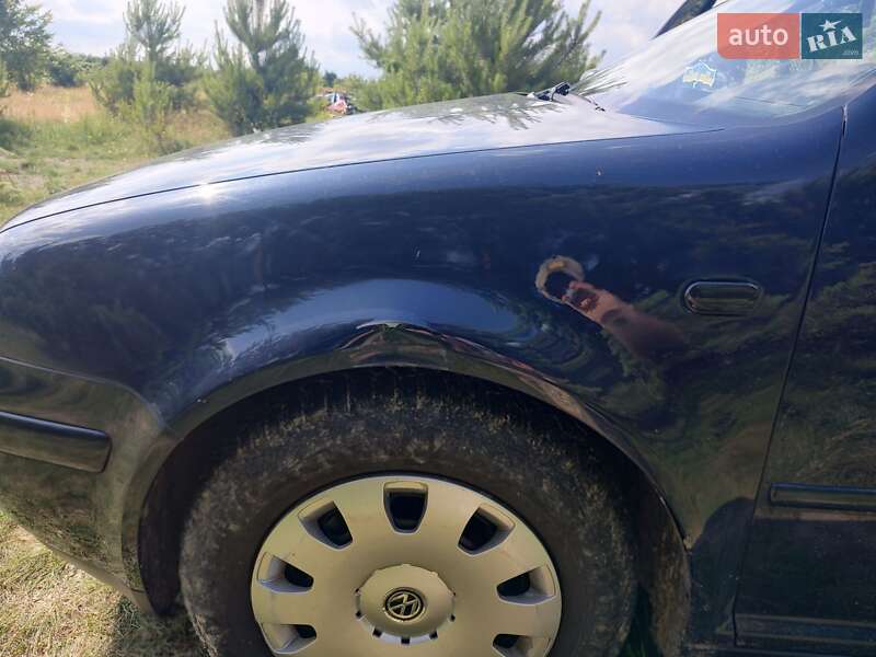 Универсал Volkswagen Golf 2003 в Ровно