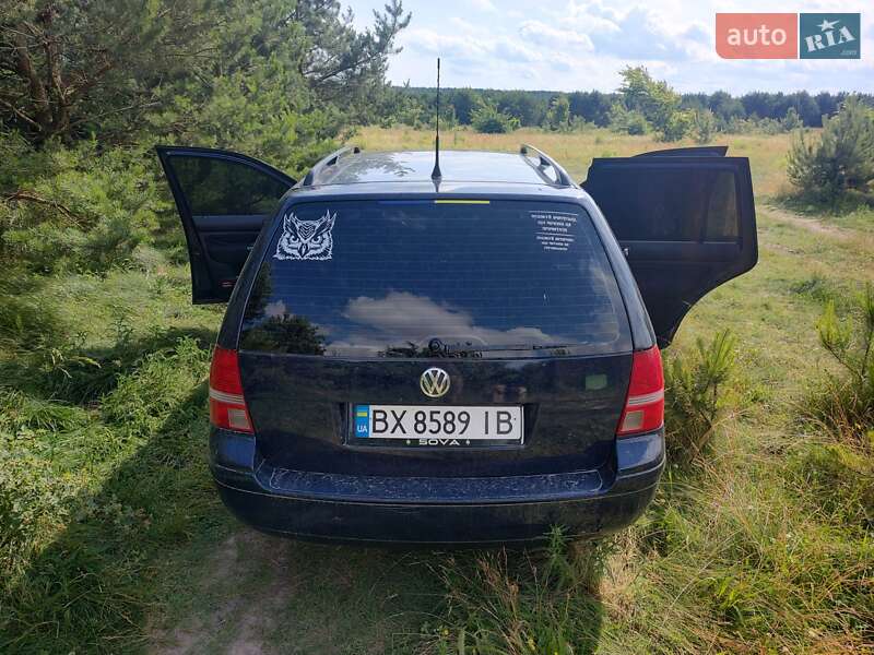 Универсал Volkswagen Golf 2003 в Ровно