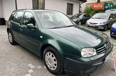 Хетчбек Volkswagen Golf 2000 в Звягелі