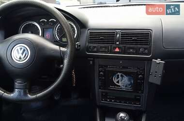 Хетчбек Volkswagen Golf 2003 в 