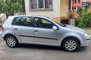 Хэтчбек Volkswagen Golf 2009 в Киеве