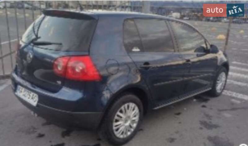 Хэтчбек Volkswagen Golf 2006 в Лохвице