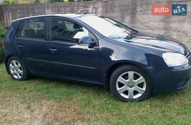 Хэтчбек Volkswagen Golf 2005 в Бучаче