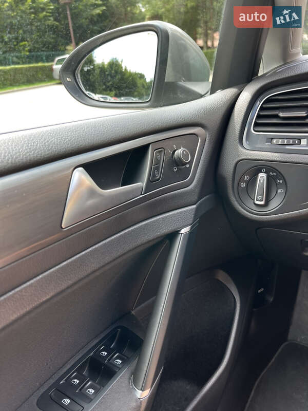 Універсал Volkswagen Golf 2019 в Луцьку