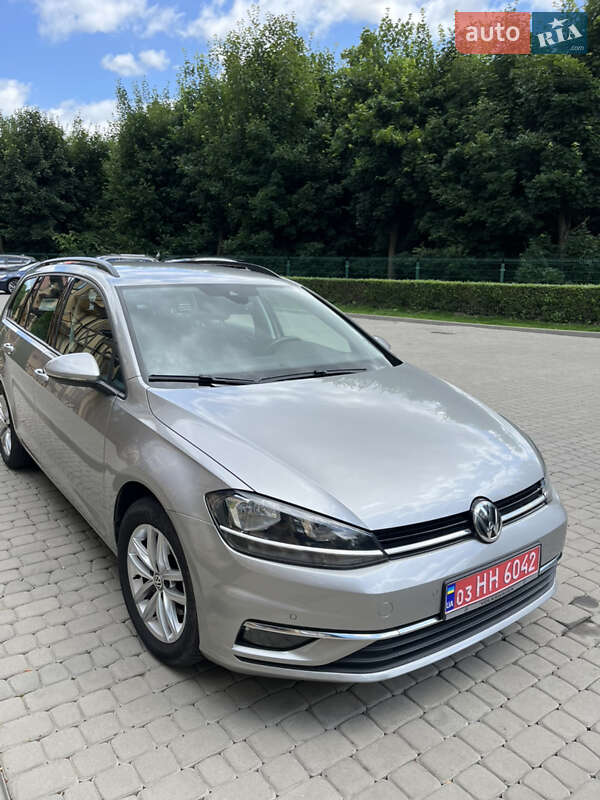Універсал Volkswagen Golf 2019 в Луцьку