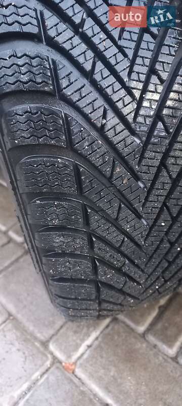 Універсал Volkswagen Golf 2011 в Луцьку