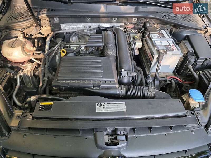 Хэтчбек Volkswagen Golf 2017 в Мукачево