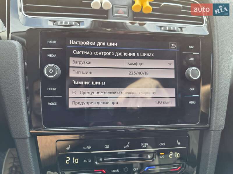 Хэтчбек Volkswagen Golf 2017 в Мукачево