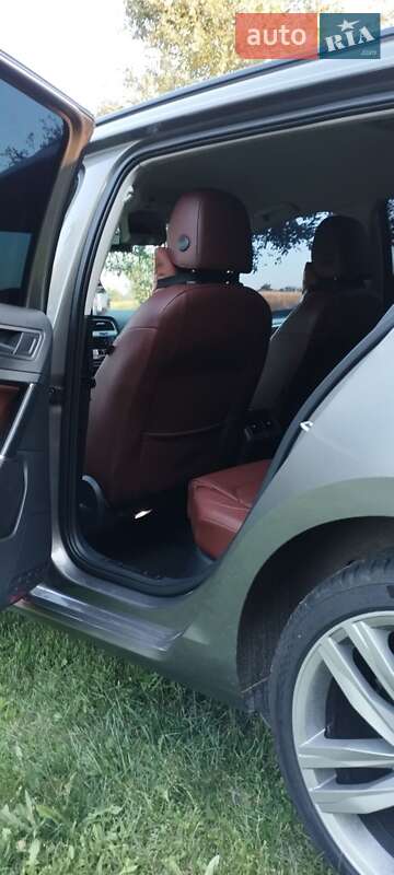 Универсал Volkswagen Golf 2014 в Вишневом