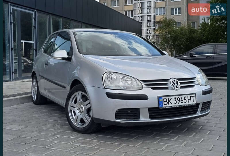 Хетчбек Volkswagen Golf 2005 в Бердичеві
