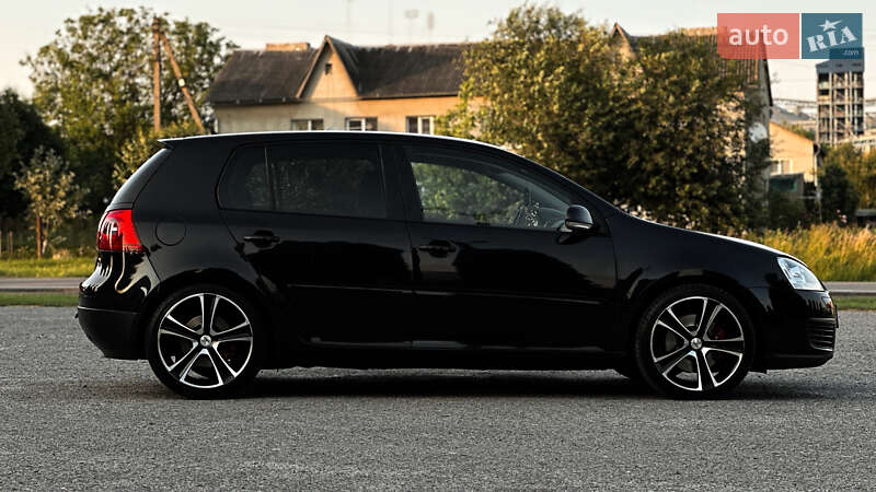 Хетчбек Volkswagen Golf 2007 в Дубні