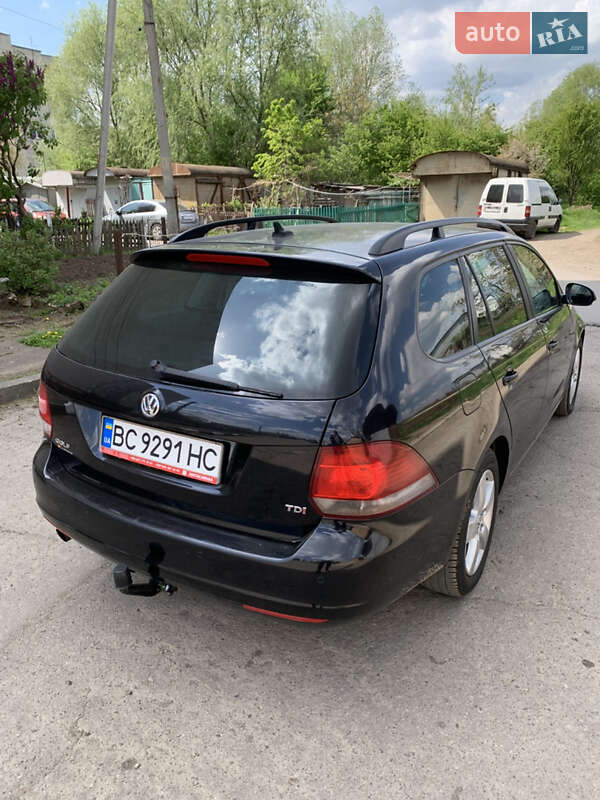 Універсал Volkswagen Golf 2013 в Самборі