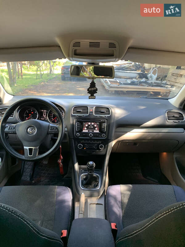 Універсал Volkswagen Golf 2013 в Самборі