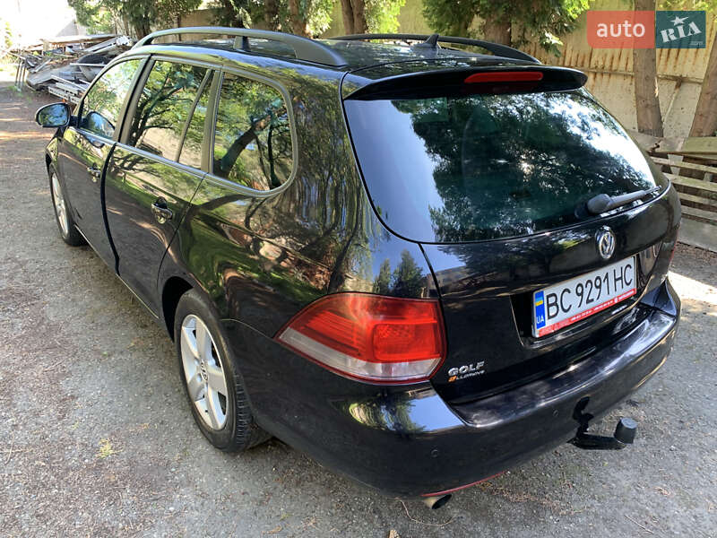 Універсал Volkswagen Golf 2013 в Самборі