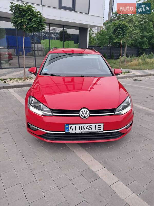 Универсал Volkswagen Golf 2019 в Ивано-Франковске