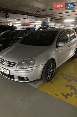 Хетчбек Volkswagen Golf 2004 в Львові