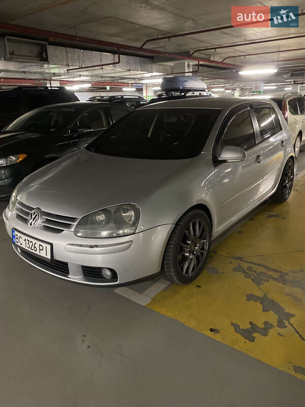 Volkswagen Golf 2004