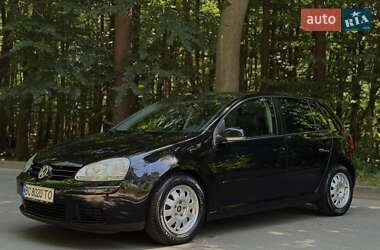 Хетчбек Volkswagen Golf 2004 в Львові