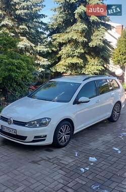 Універсал Volkswagen Golf 2016 в Дрогобичі