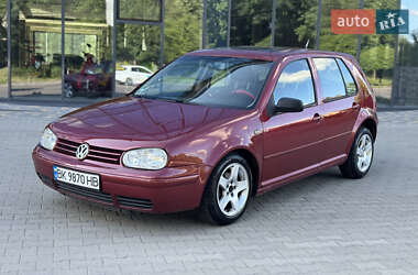 Хэтчбек Volkswagen Golf 1998 в Ровно