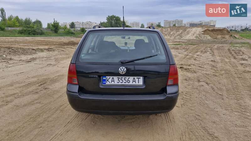 Универсал Volkswagen Golf 2001 в Киеве