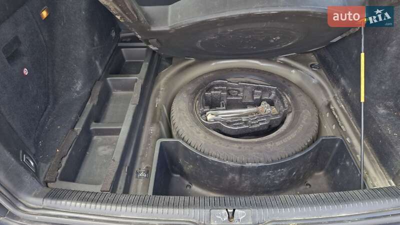 Универсал Volkswagen Golf 2001 в Киеве